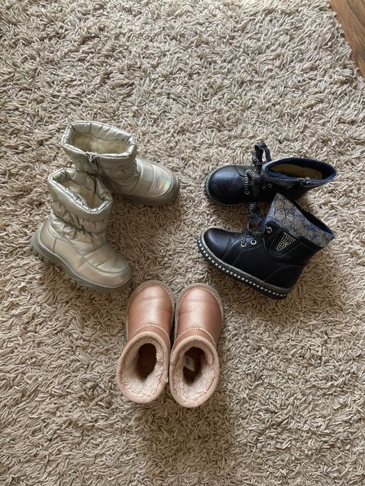 зимове взуття на дівчинку (дутіки, угги) 23-24 розмір