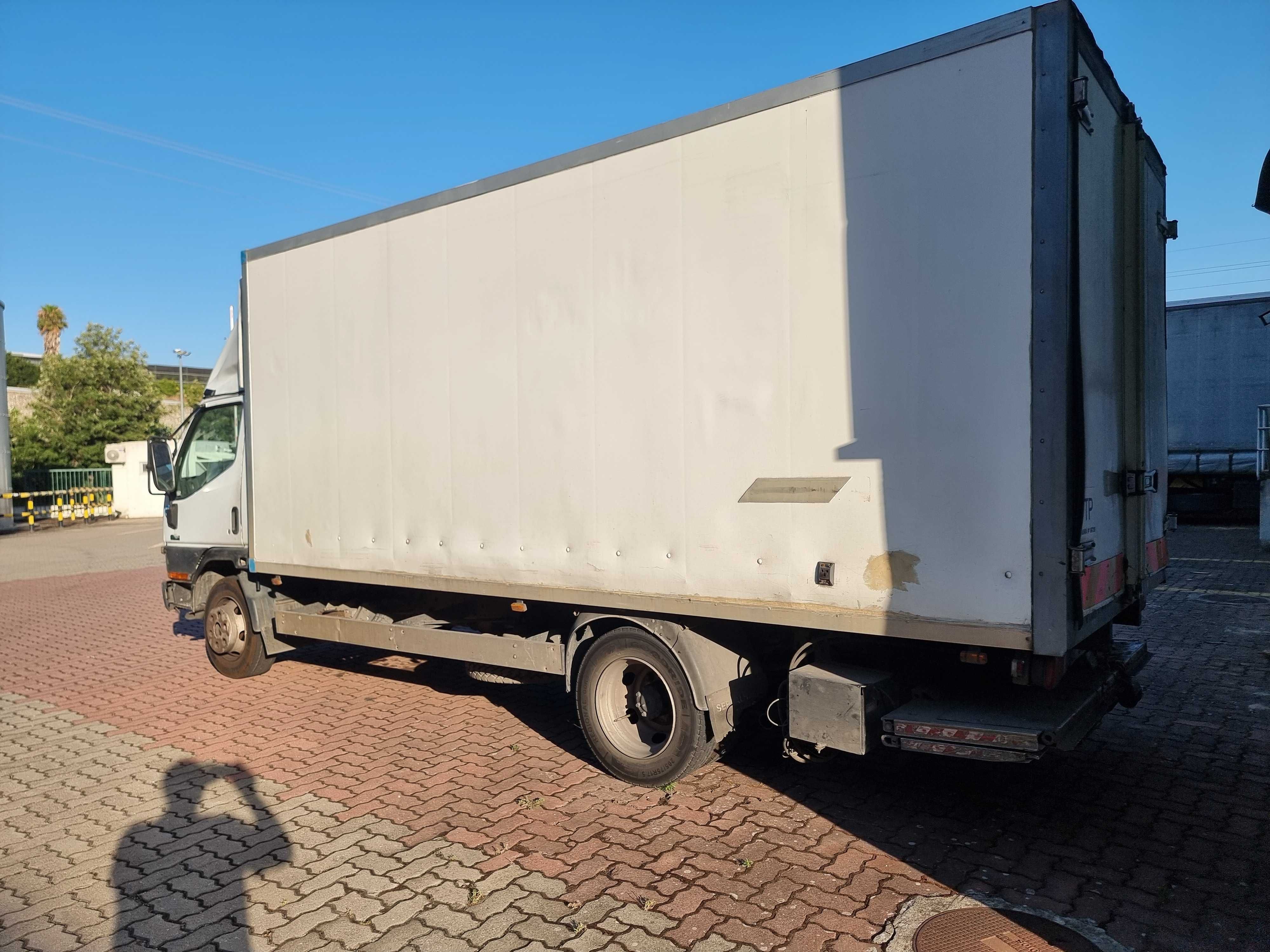 Mitsubischi canter 7500 kg.