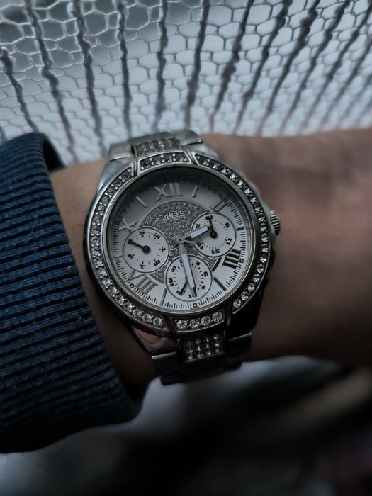 Продам оригінальний годинник Guess
