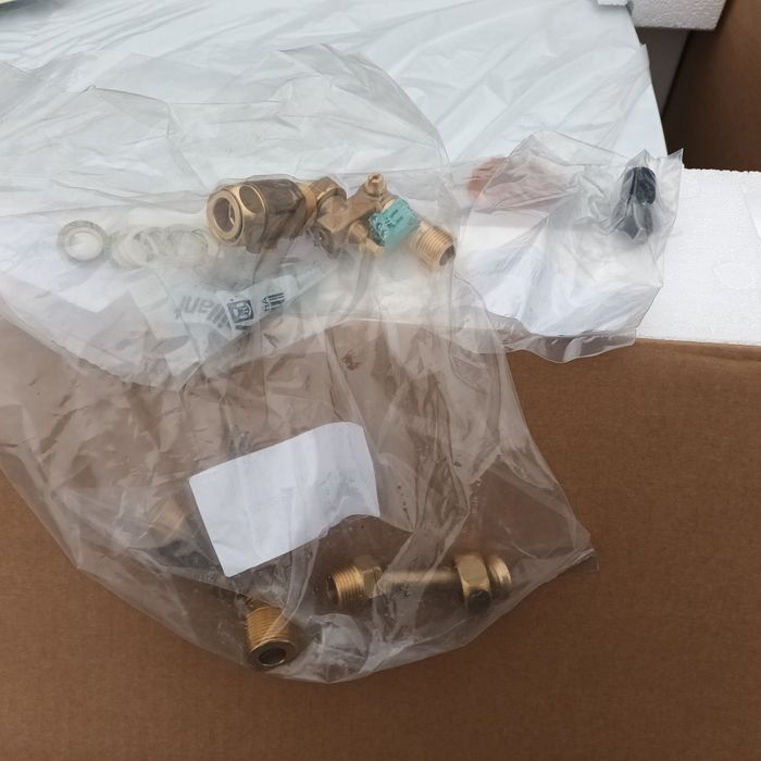 Котел газовий турбований Vaillant VUW 242/5-3