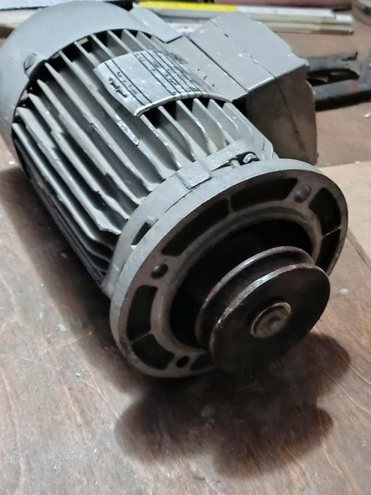 Silnik elektryczny