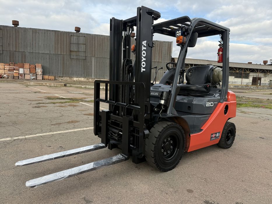 Навантажувач вилковий з вагами TOYOTA02-8FG20 вилочный погрузчик, кара