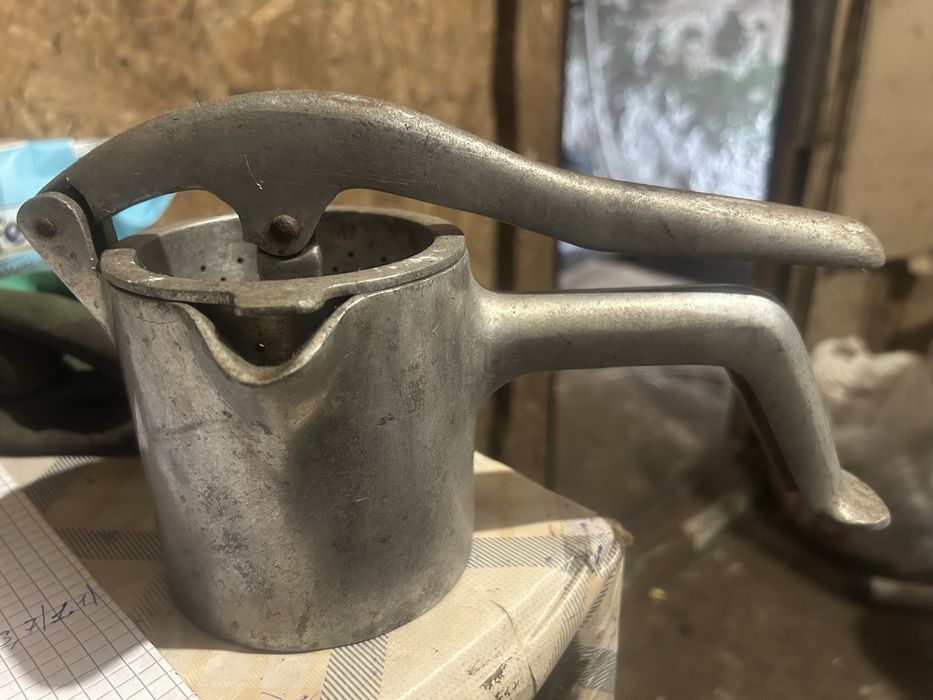 Соковыжималка  для томата.винограда ,ягод