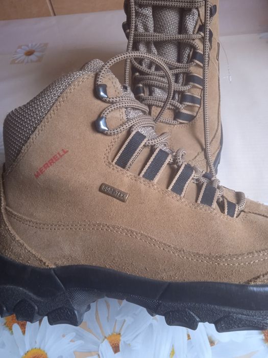 Зимние ботинки кросовки