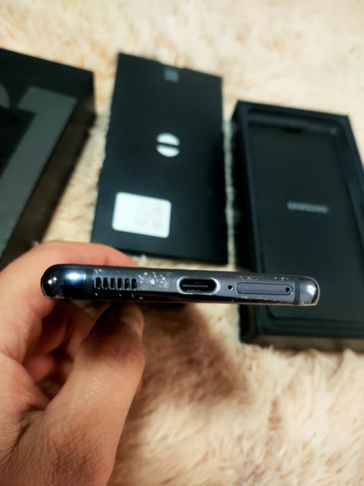 Продам телефон Samsung s21 5g 8/128