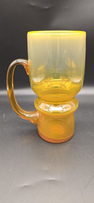 Horbowy piękny kufel małe pękniecie