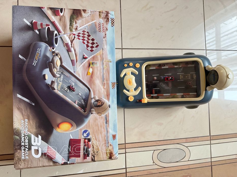 Настільна  дитяча гра-симулятор водіння з іграшковими гонками