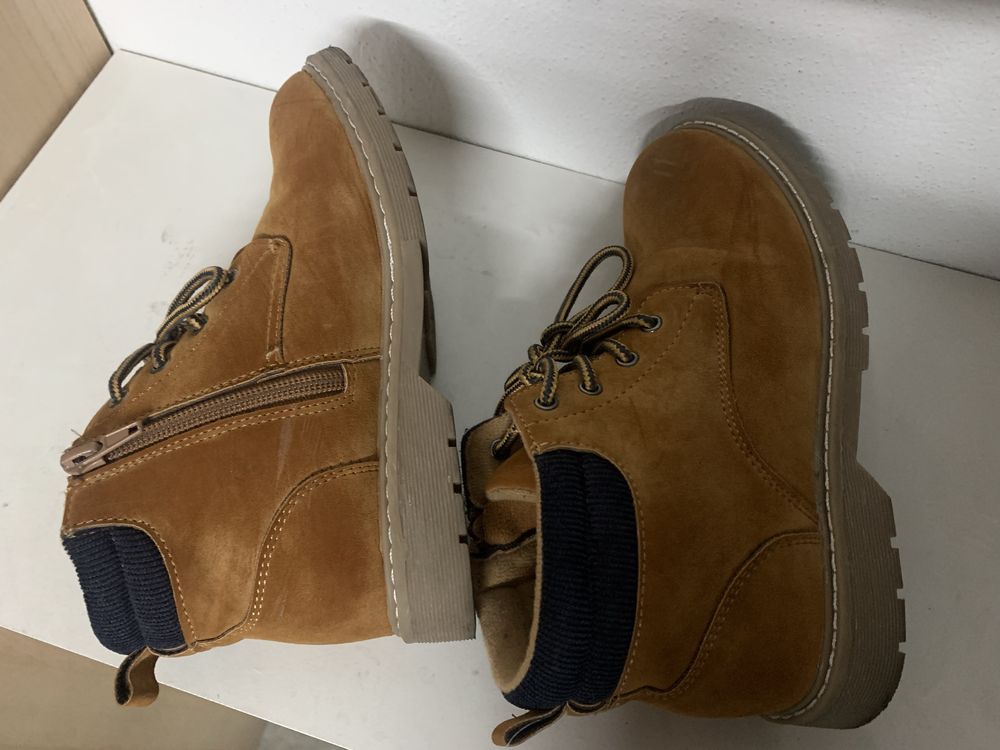 Botas de camurça tipo montanha menino camel Zippy