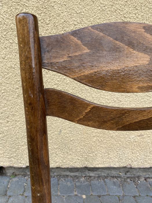 Krzeslo gięte drewnine vintage Radomsko
