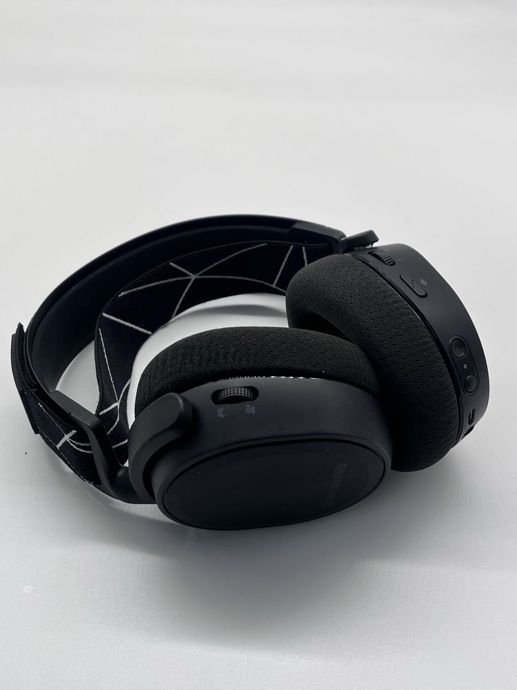 Bezprzewodowe sluchawki gamingowe steelseries arctis 9