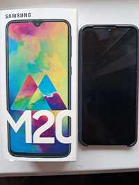 Продам смартфон Samsung Galaxy M20 4/64 Android 10 идеальное состояние