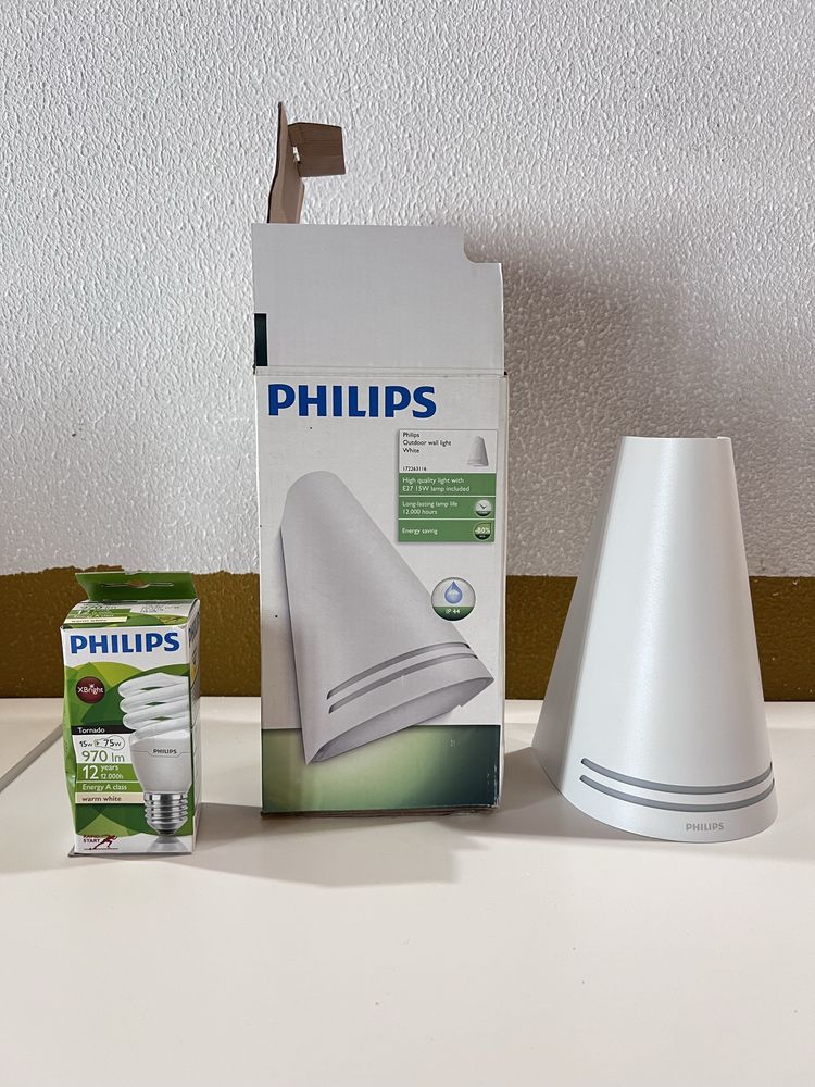 Candeeiro philips outdoor