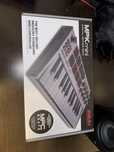 MPK Mini 3 Akai Professional Grey