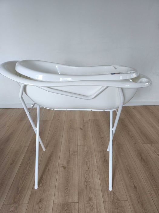 Stojak do wanienki + dwie wanienki mała i duża