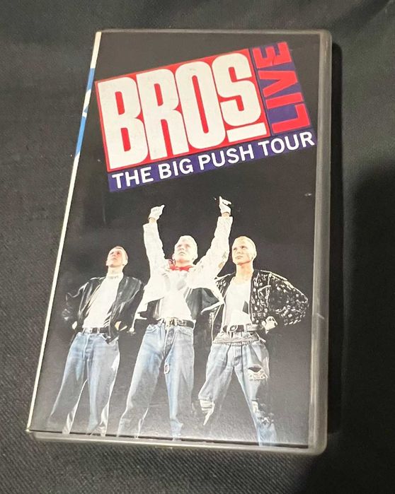 cassete de video Bros Live