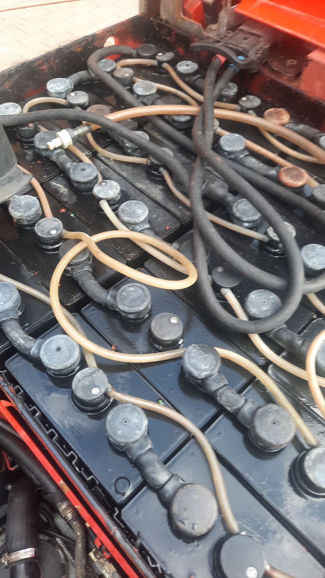 Wózek widłowy elektryczny Linde E16-02