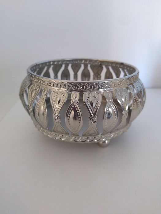 Świeczniki metalowe, kolor srebrny