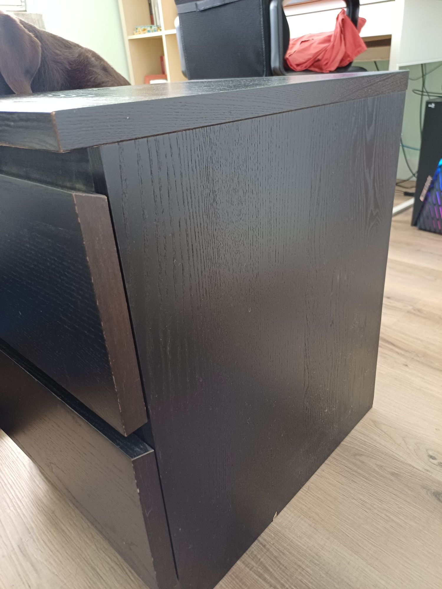 Mesa de cabeceira castanho escuro