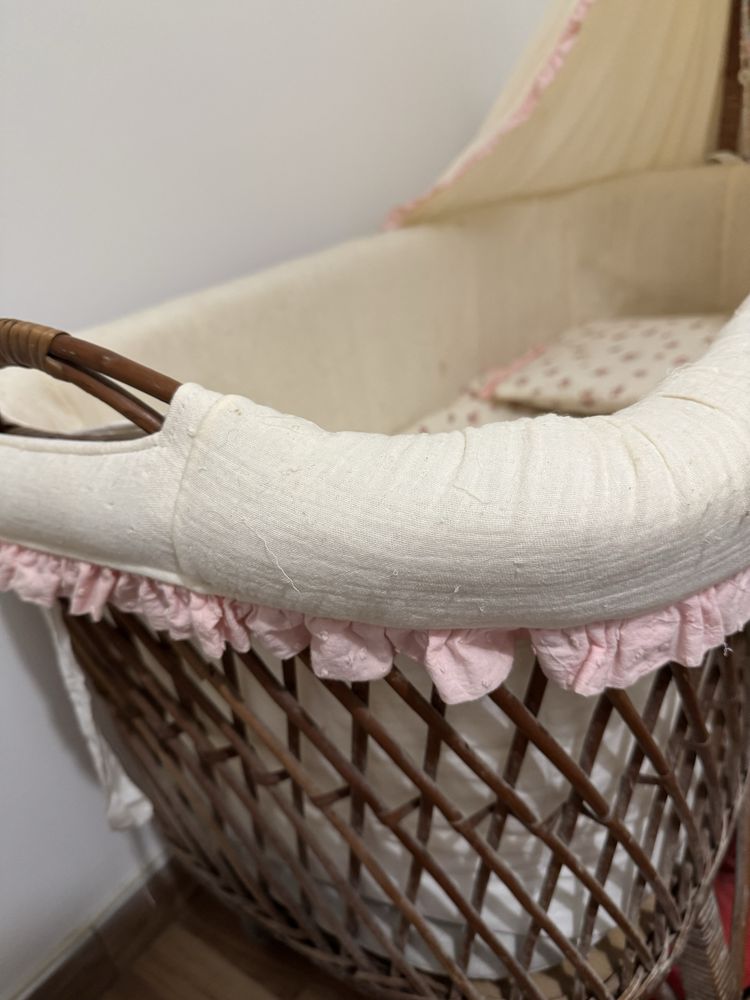Berço de bebe.
