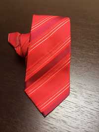 Czerwony krawat regimental Leger
