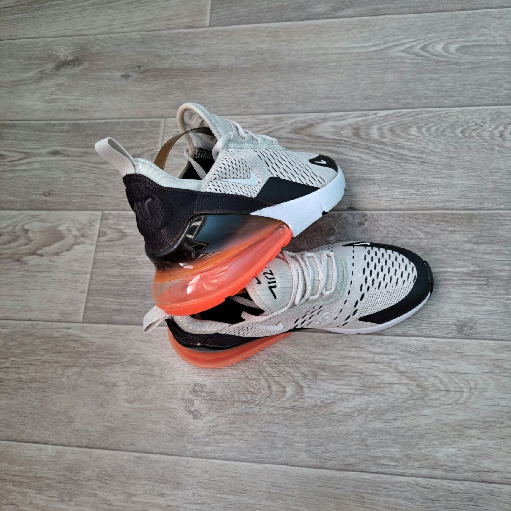 Кроссовки NIIKE AIR MAX 270 р.38 оригинал
