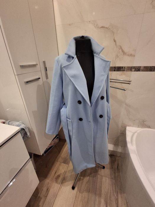 Płaszcz dzianinowy  włoski  nowy Uni