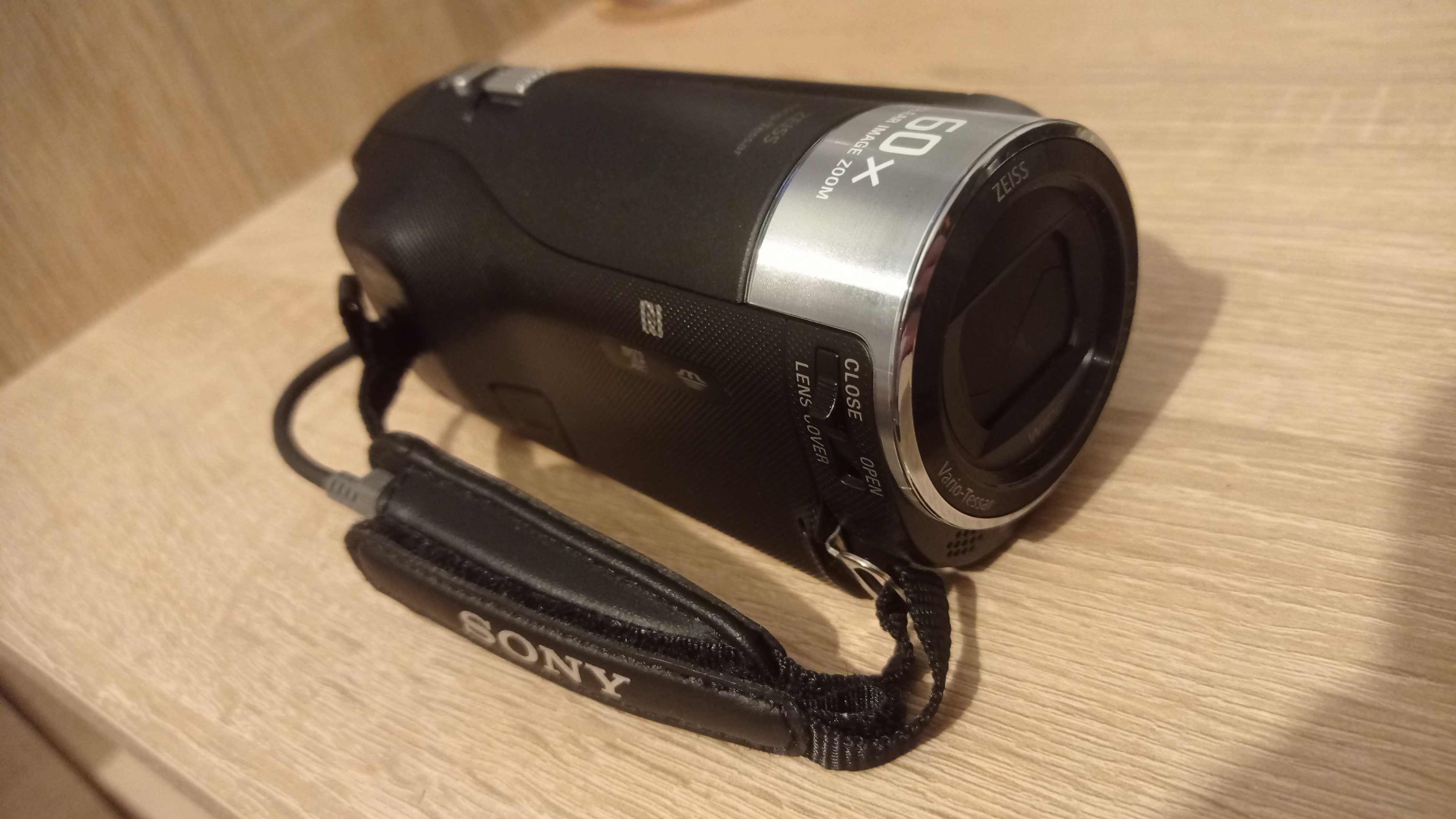 Kamera cyfrowa Sony HDR-PJ410 z projektorem czarna