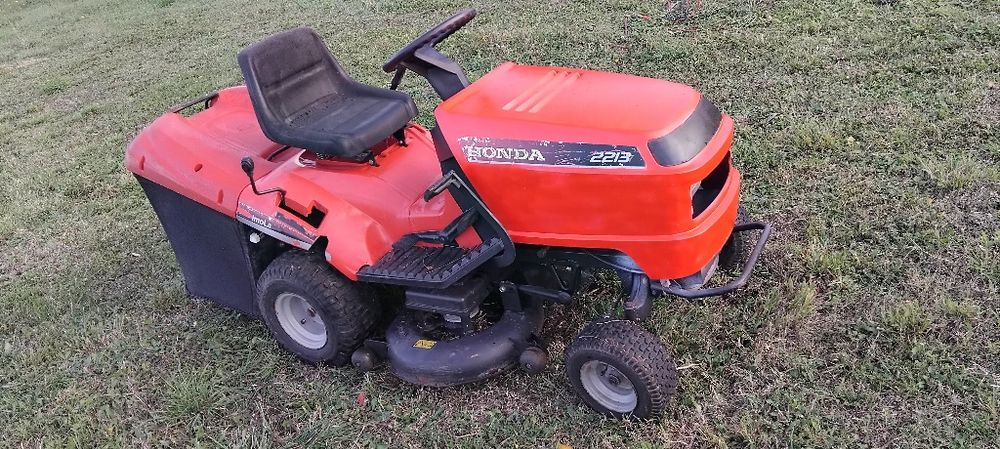 Tractor corta relva