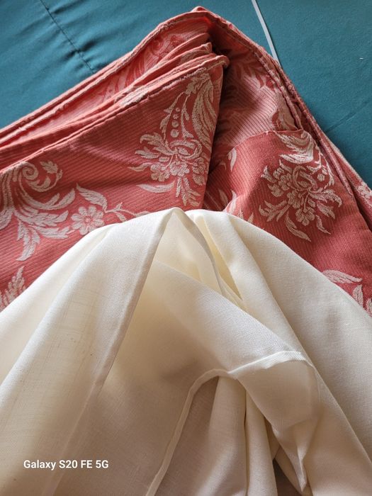 Conjunto de quarto, cobertas, almofadas, cortinas, sanefas...