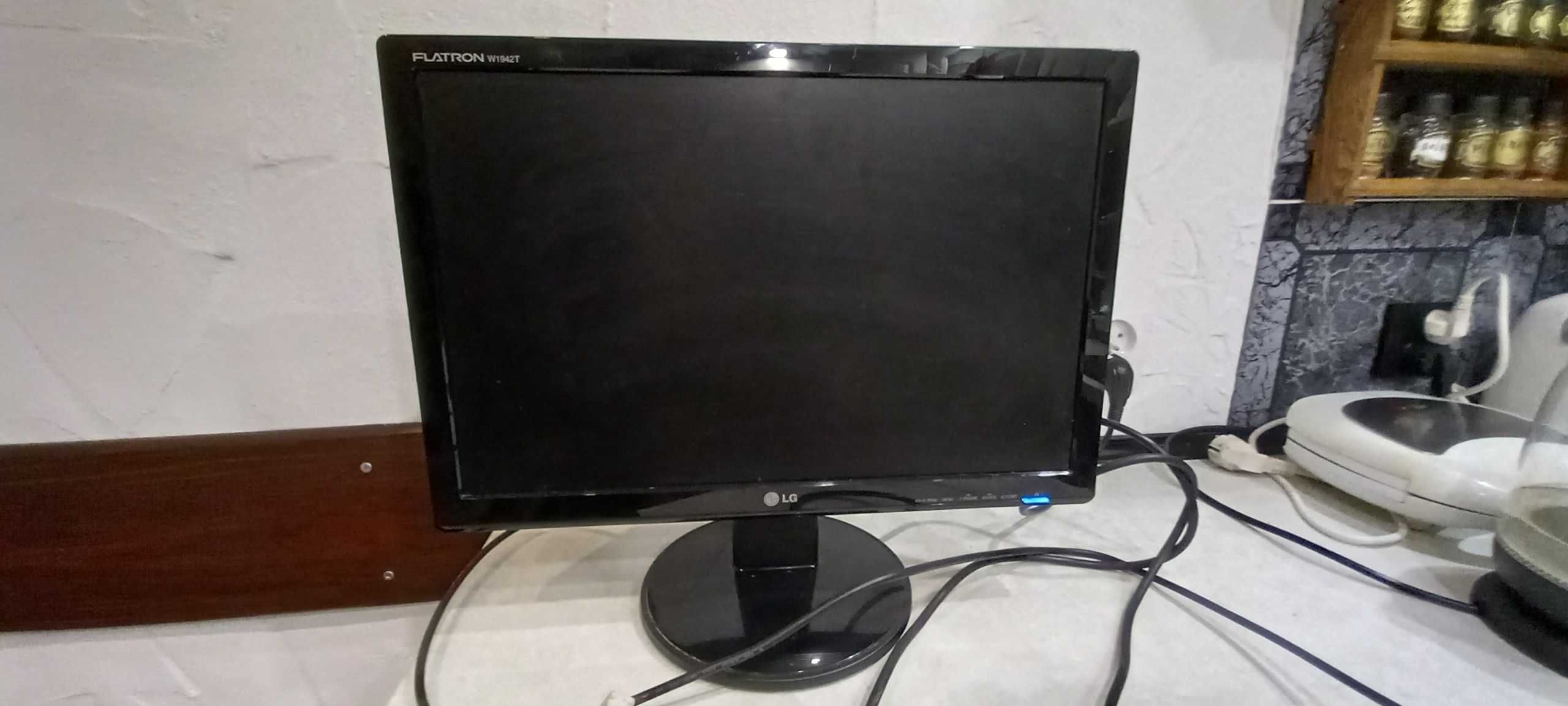 monitor Flatron LG 19" stan bardzo dobry