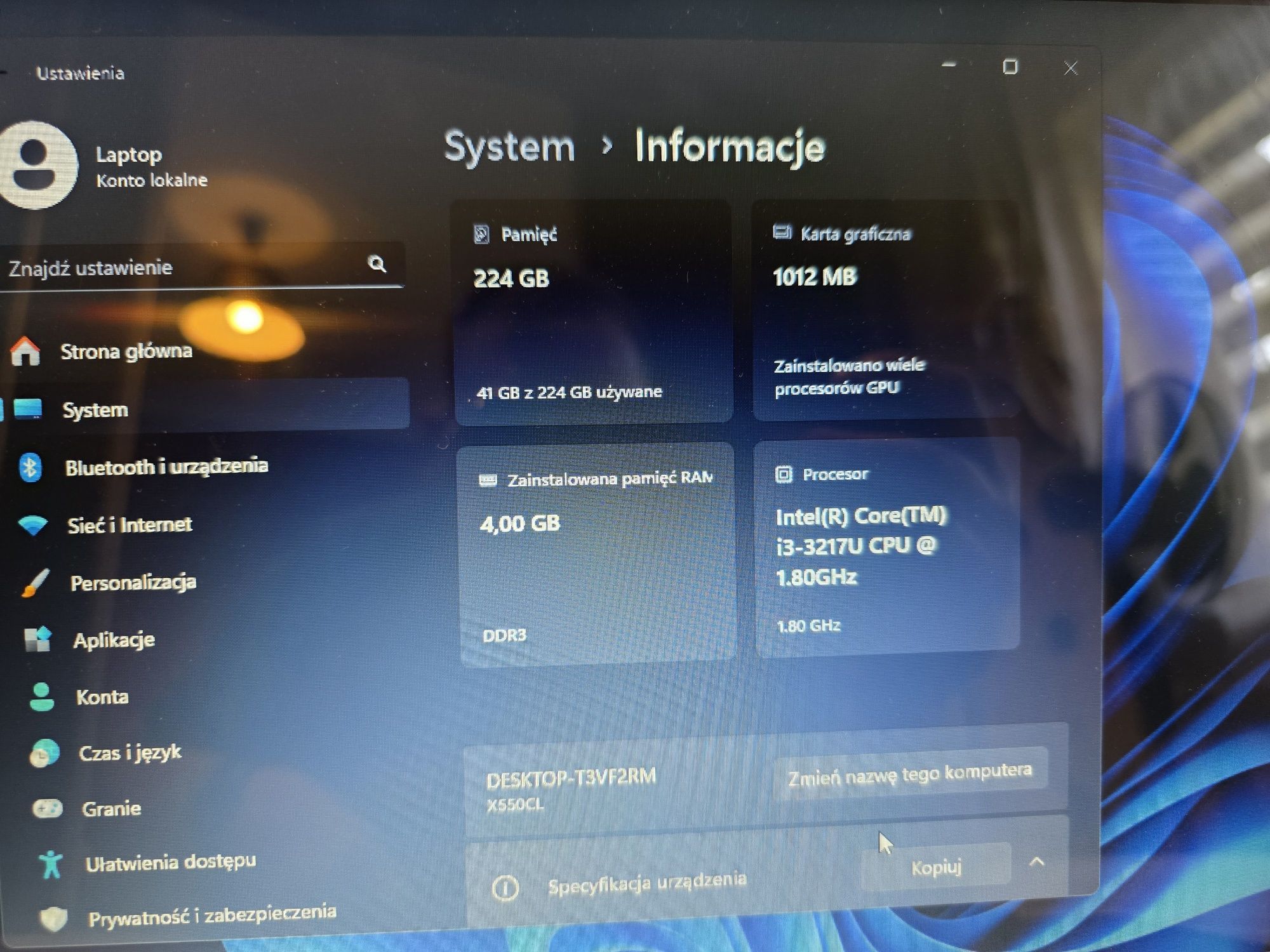 ASUS R513C i3-3127U, 256GB SSD, 4GB ram, GTX 710M