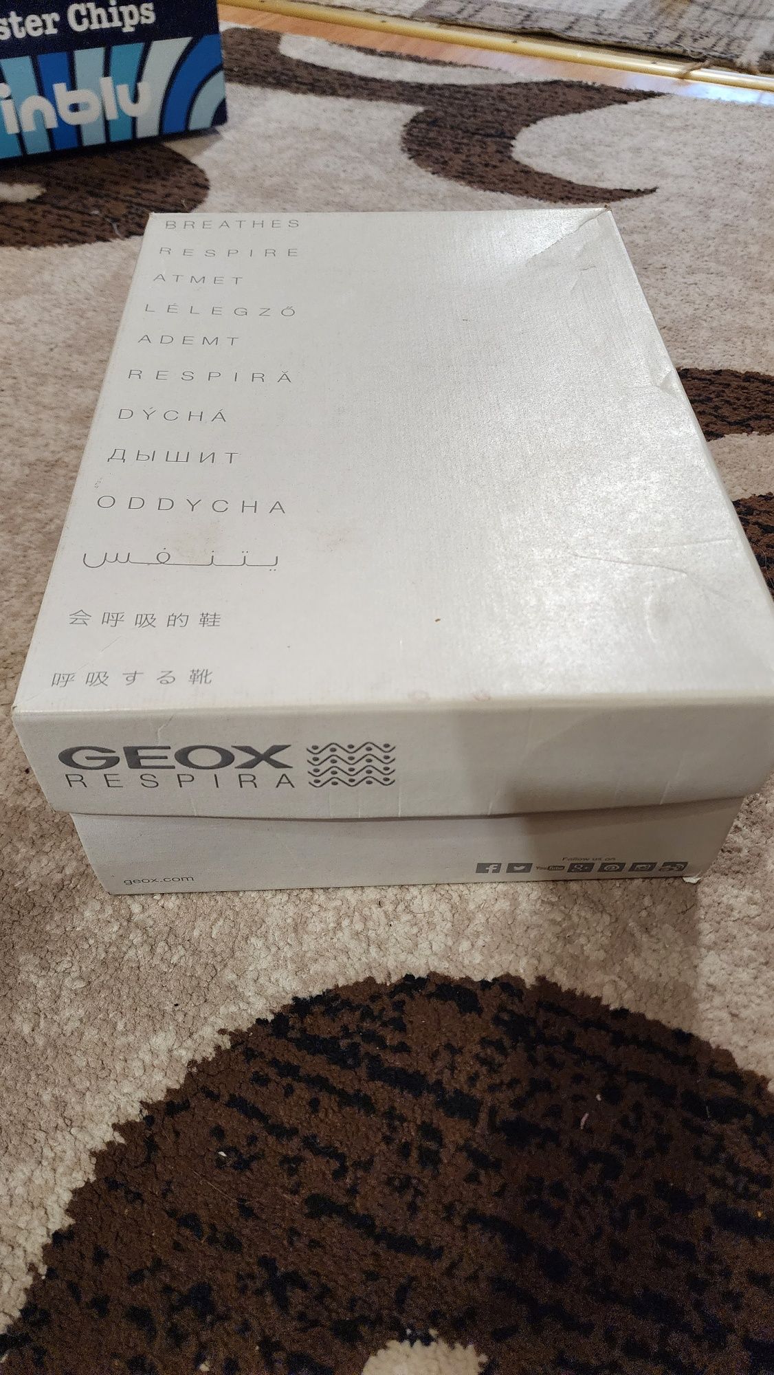 Продам красовки Geox