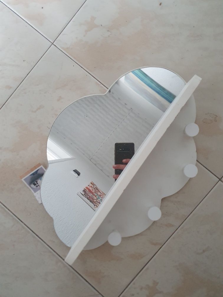 Cabide nuvem branco com espelho