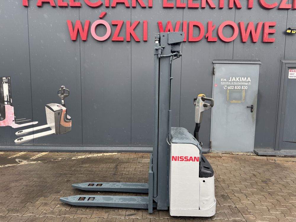 Paleciak elektryczny Nissan 480 cm 1600 kg wózek Atlet sztaplarka