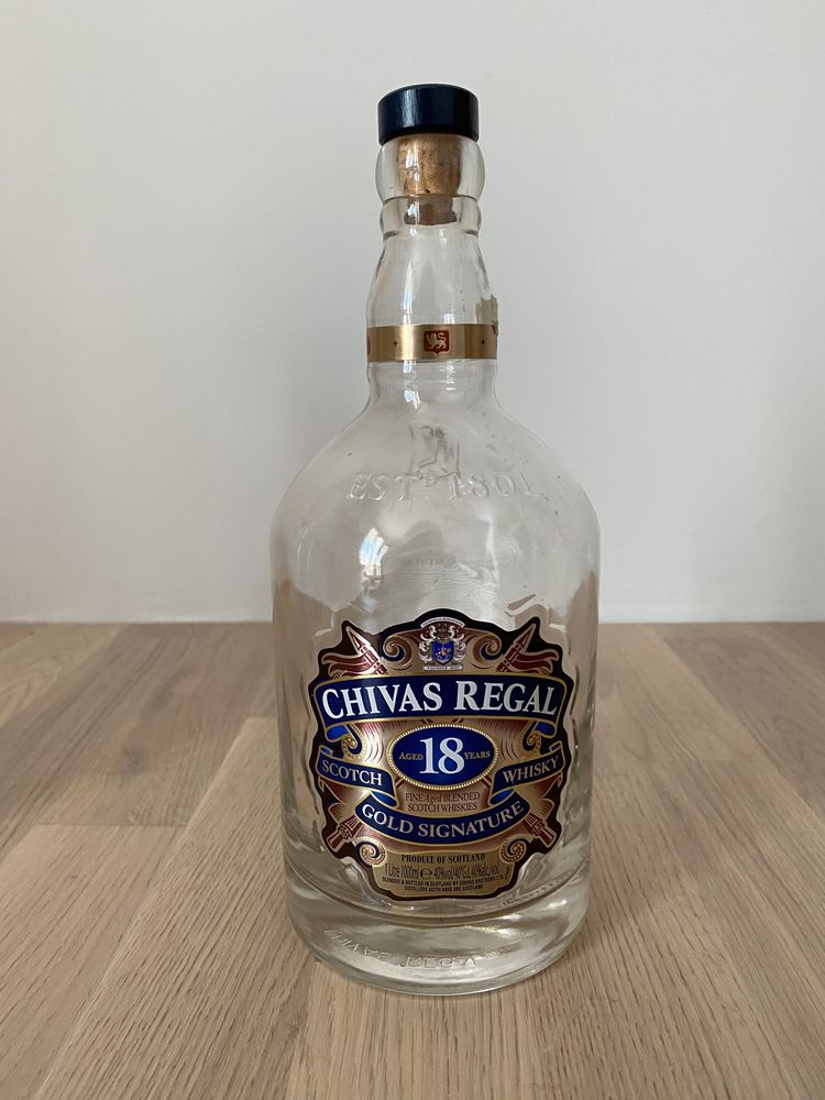 Пляшка від Chivas