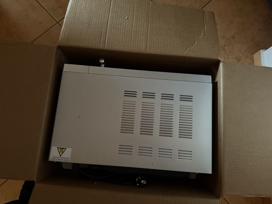 mikrofalówka Amica AMGF 20M1GS