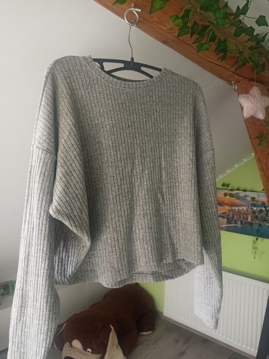 Sweterek damski szary