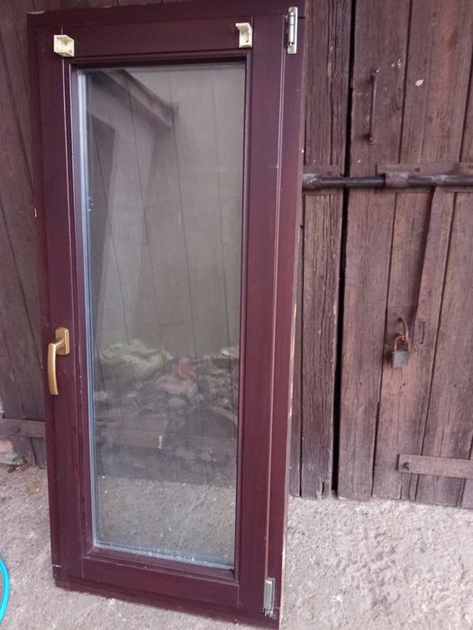 Okno zewnętrzne brązowe dreeniane