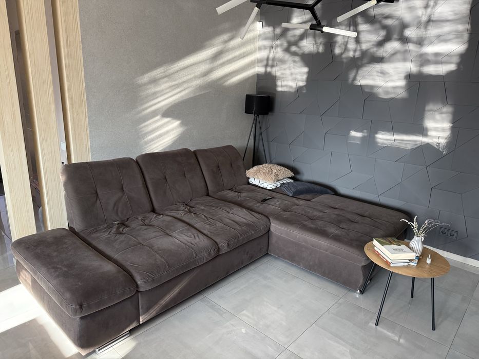 Продам диван в нормальному стані