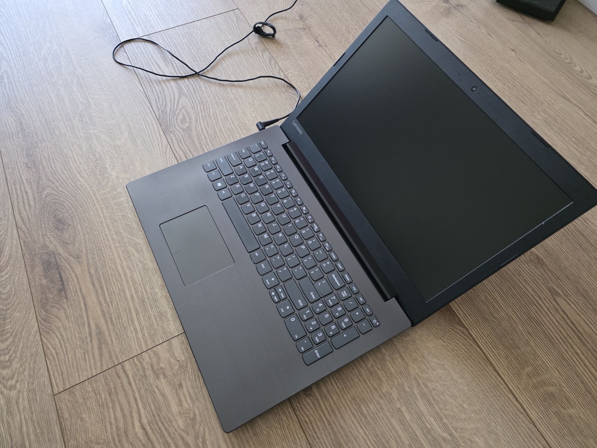 Lenovo ideapad 330-15IKB, 250GB SSD samsung evo, i3.