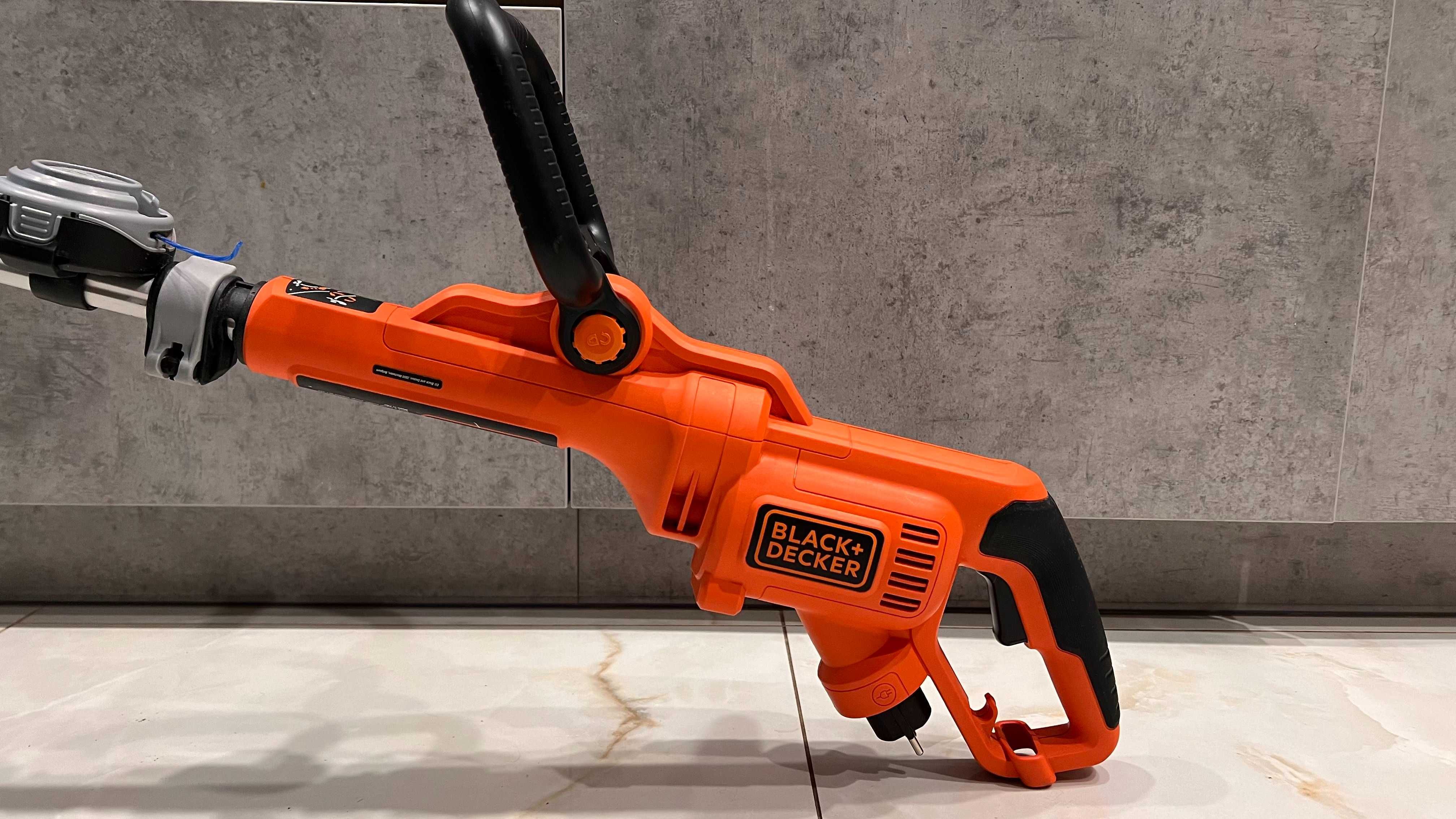 Продам електричний тример Black&Decker GL9035