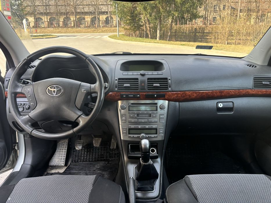 Toyota Avensis 2.0D4D 115KM HAK 2004