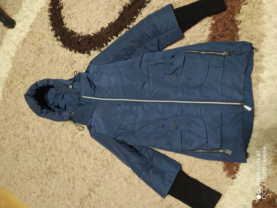 Продам осеннюю куртку б/у