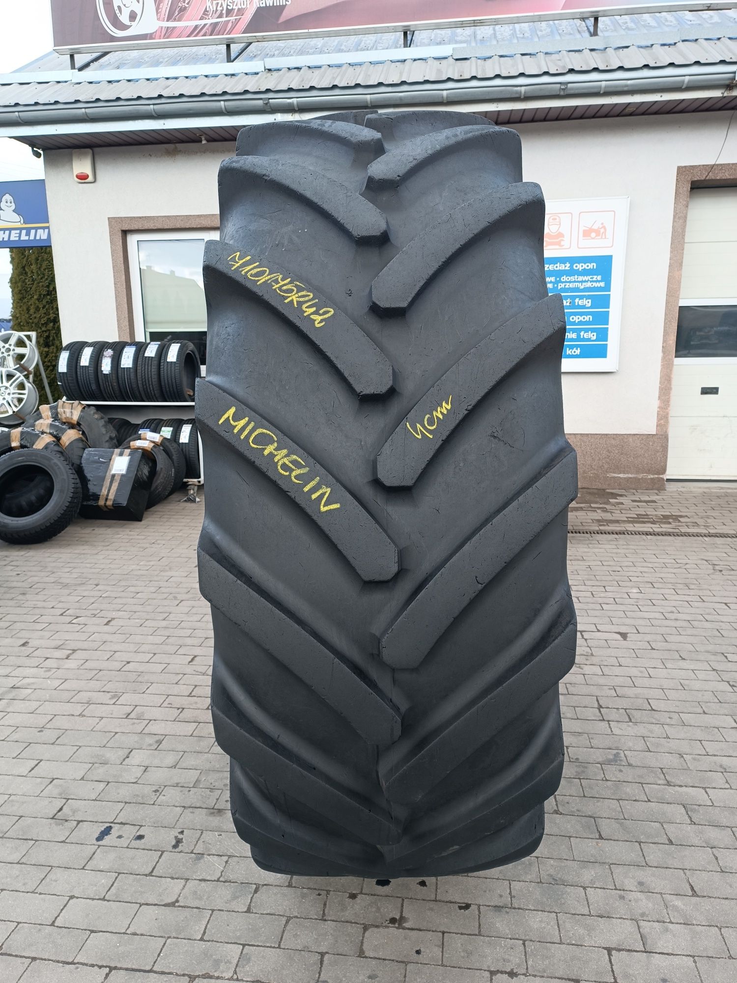 710/75R42 Michelin AxioBib Ultraflex