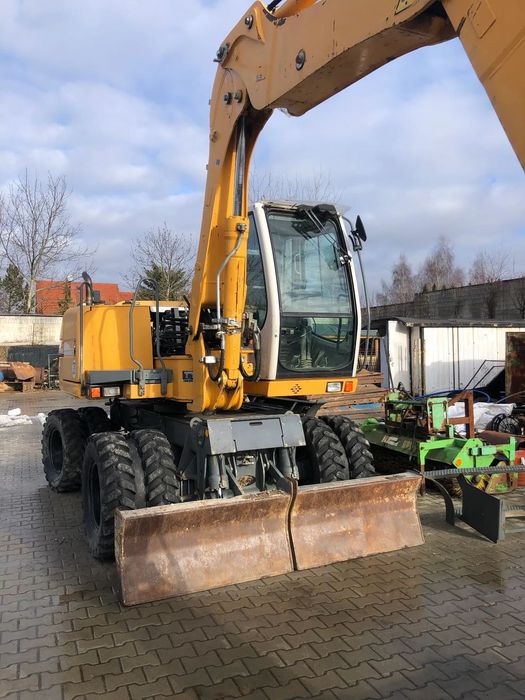 Liebherr A 311  Liebherr A 311 Litronic