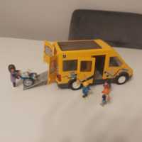 Sprzedam autobus szkolny playmobil