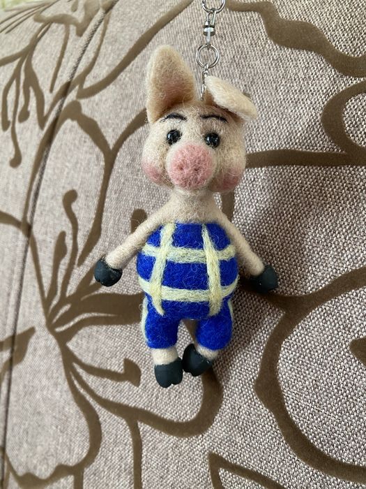 Іграшка з натуральної вовни, ручна робота.