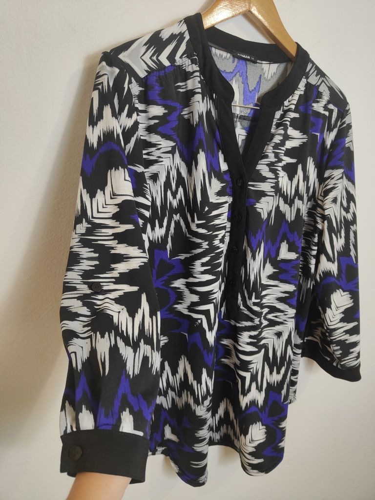 Damska Bluza Wzorzysta Wielobarwna  z Krotkim  Rekawem Roman (XL)