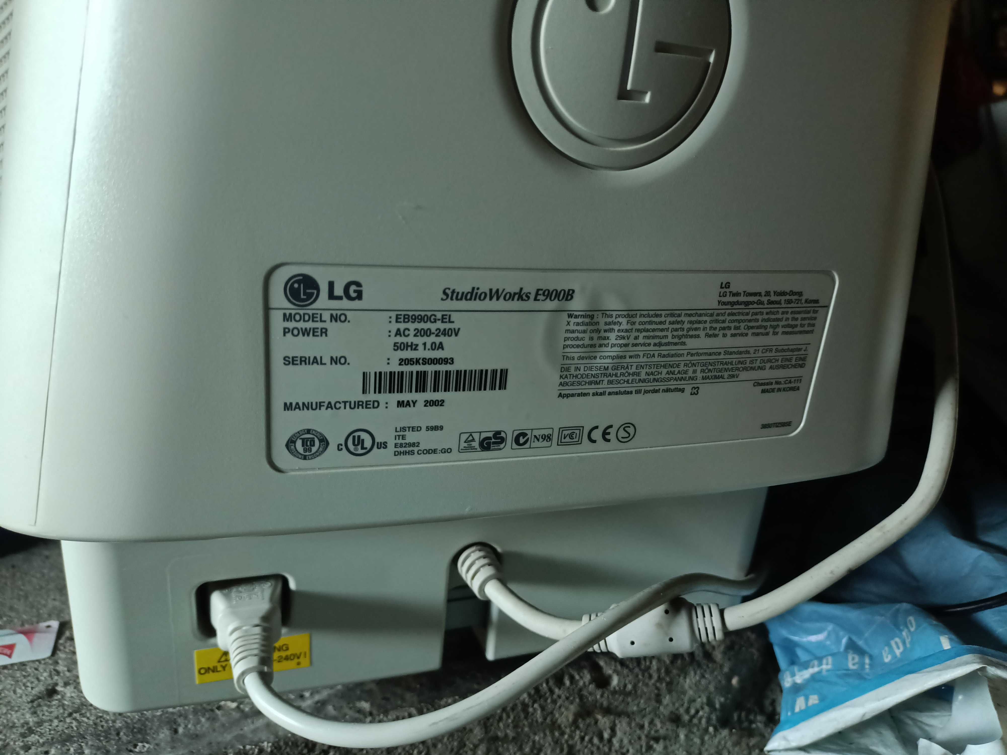 Monitor CRT LG EB990G-EL / E900B 1600x900