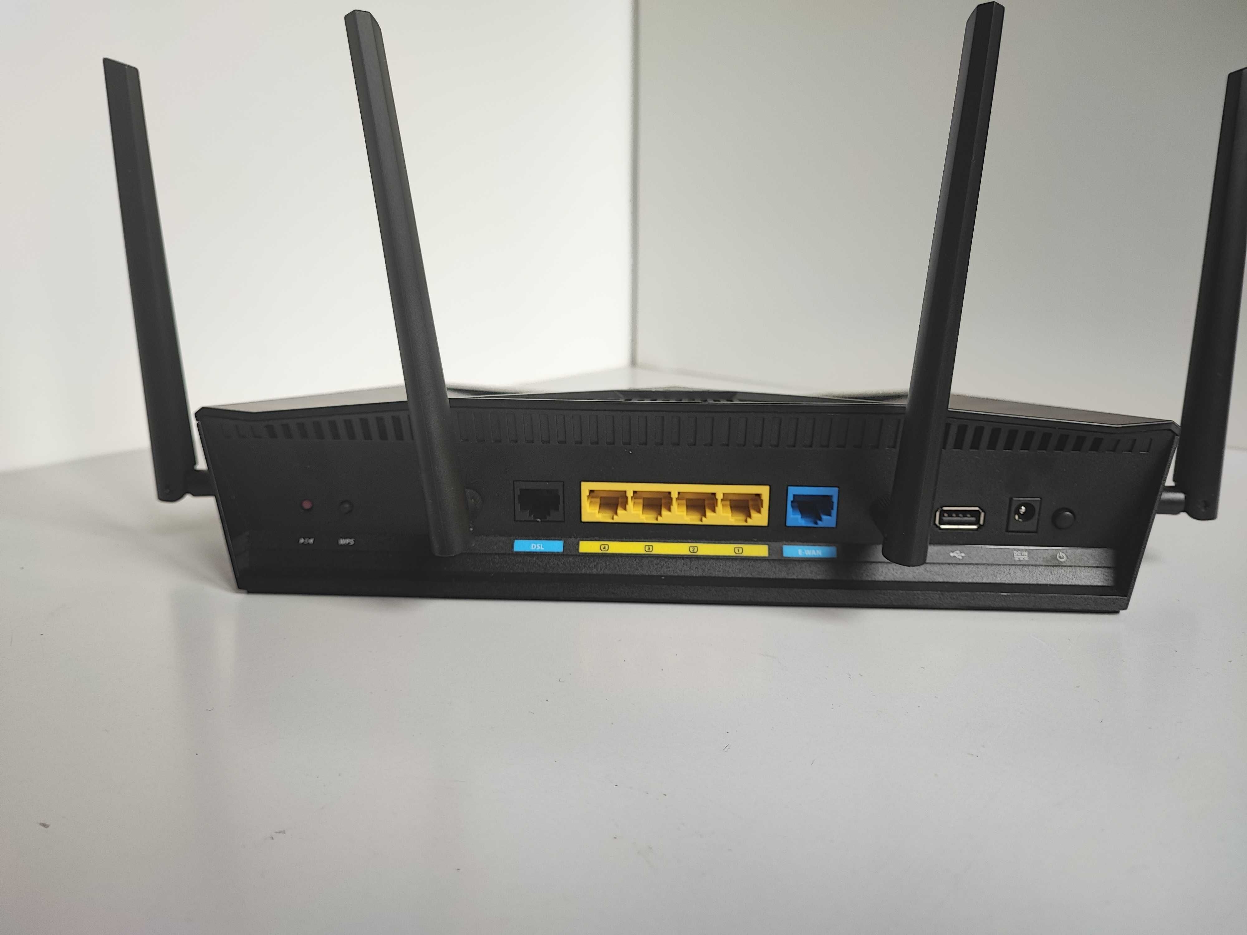 Бездротовий маршрутизатор (роутер) Asus DSL-AC88U